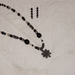 Chic Black and Silver Beaded Necklace Set